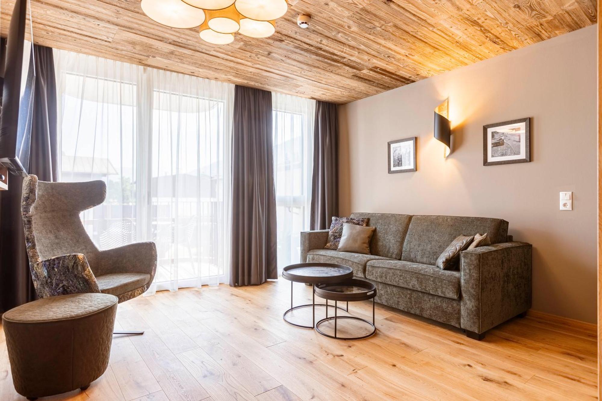 Zillertal Suites Fuegen By Alps Resorts Eksteriør billede
